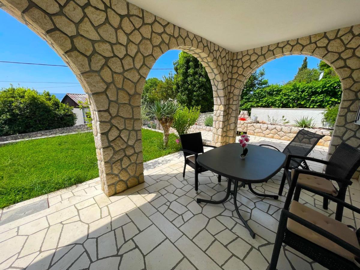 Apartments Sams Novi Vinodolski Exterior photo