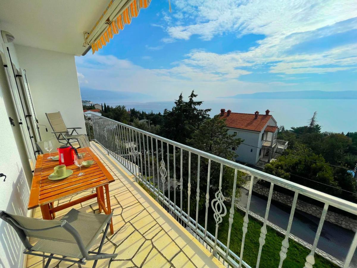 Apartments Sams Novi Vinodolski Exterior photo